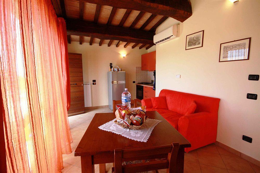 Santa Maria Degli Ancillotti Guest House Petrignano Bagian luar foto