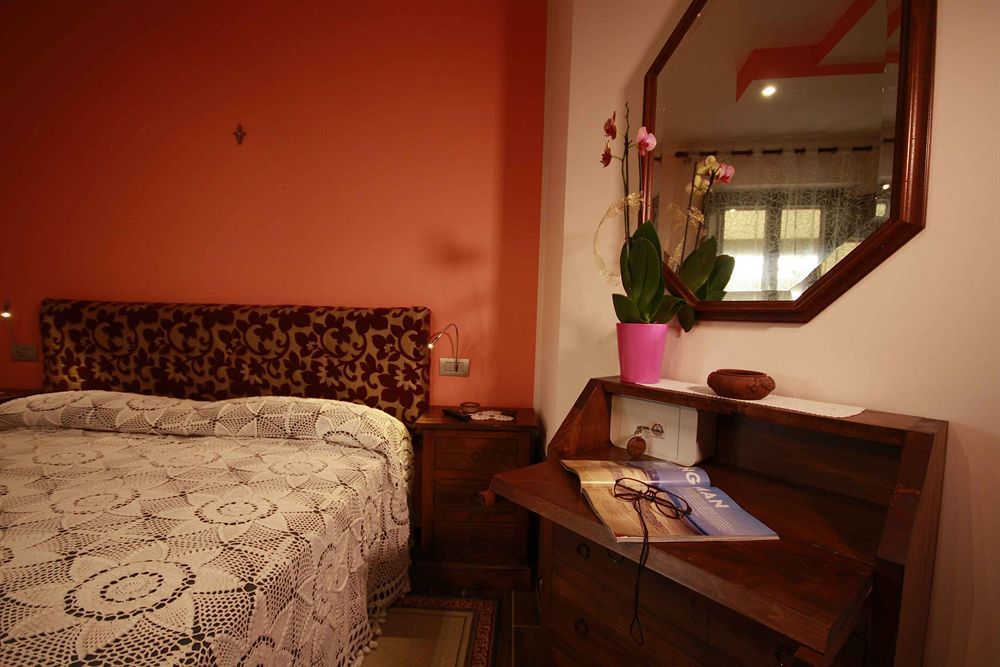 Santa Maria Degli Ancillotti Guest House Petrignano Bagian luar foto