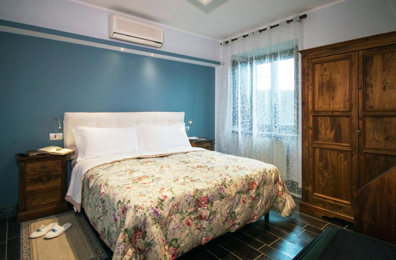Santa Maria Degli Ancillotti Guest House Petrignano Bagian luar foto