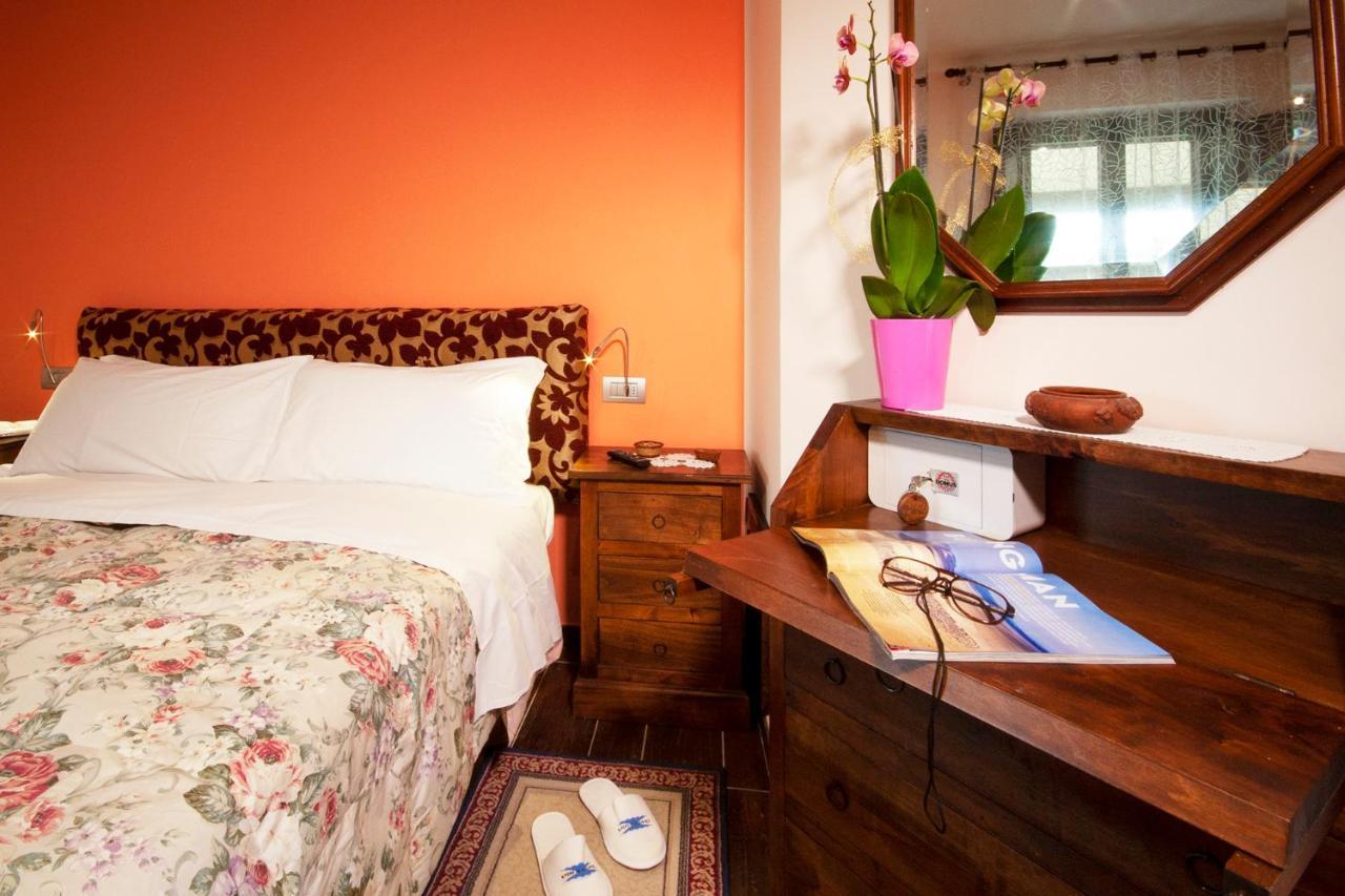 Santa Maria Degli Ancillotti Guest House Petrignano Bagian luar foto